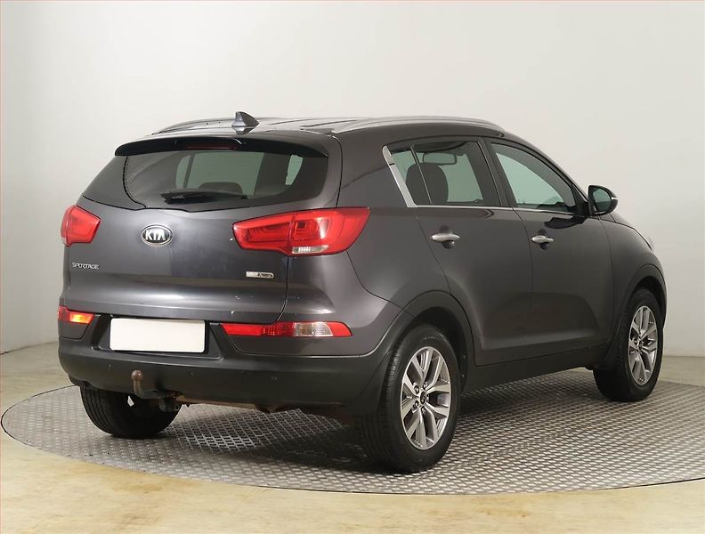 Kia Sportage (2016) 1.7 CRDi, Kůže, Navi, Tempomat - fotka 5 z 24