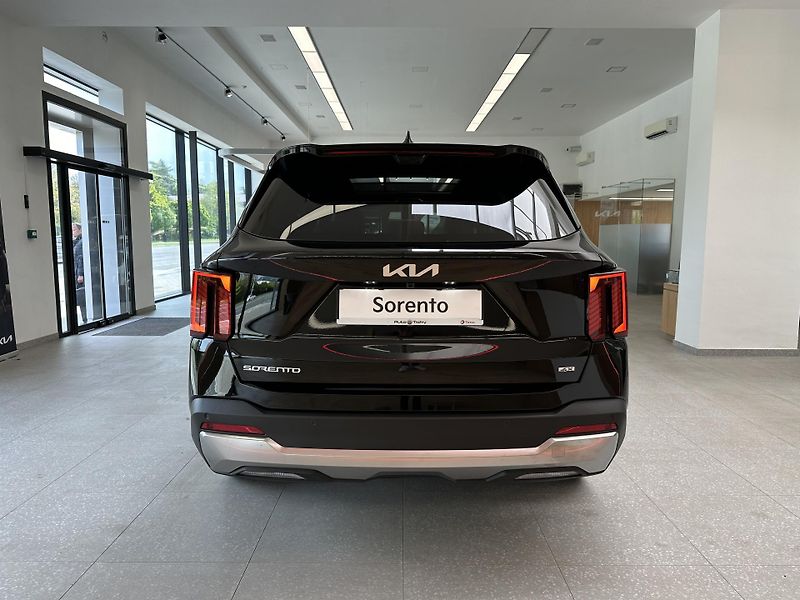 Kia Sorento 2,2 CRDi 4x4 8DCT TOP  - fotka 6 z 31