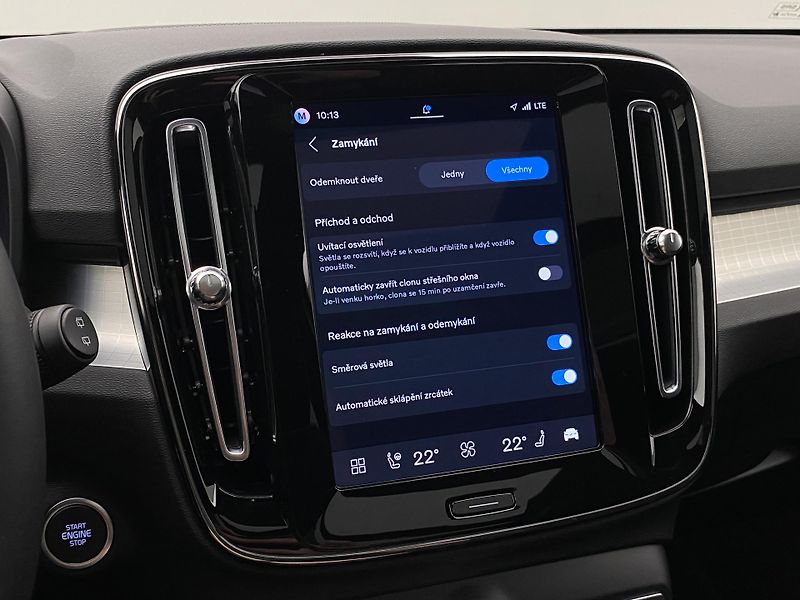 Volvo XC40 (2026) B3 AUT DARK ULTRA  - fotka 24 z 64