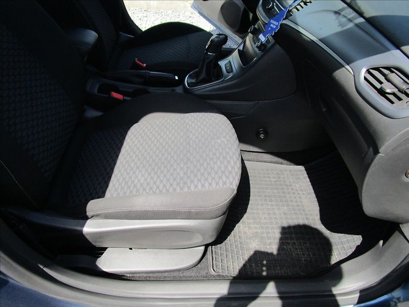 Opel Astra 1.4 Turbo Enjoy, 2. maj. - fotka 16 z 38
