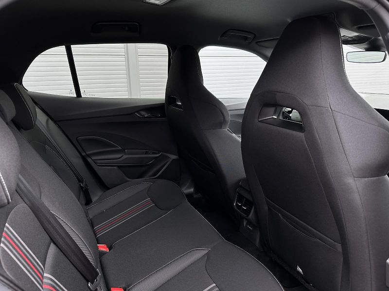 Škoda Fabia 1.0TSi 116PS Monte Carlo Bi-LE - fotka 35 z 37