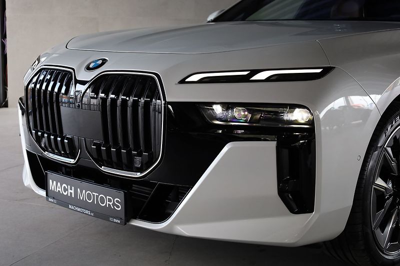 BMW Řada 7 40d xDrive,Masáž,Nezávislé,360 - fotka 8 z 35