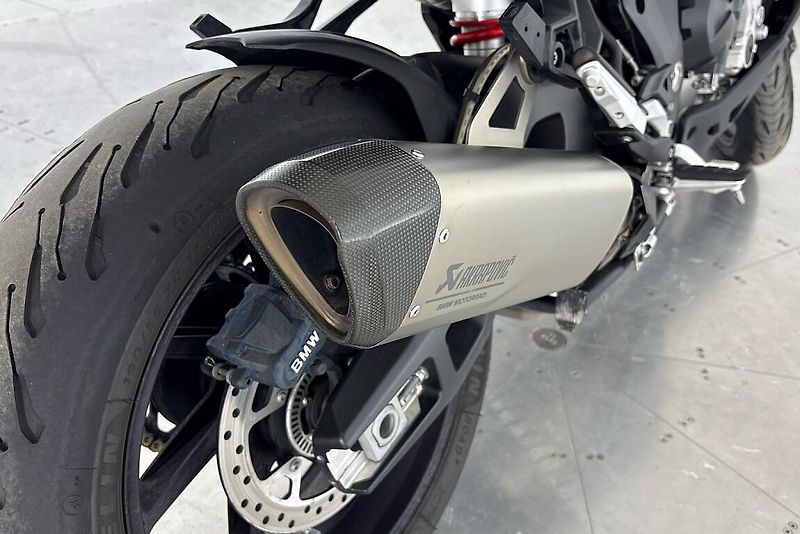 BMW S 1000 XR - fotka 6 z 13