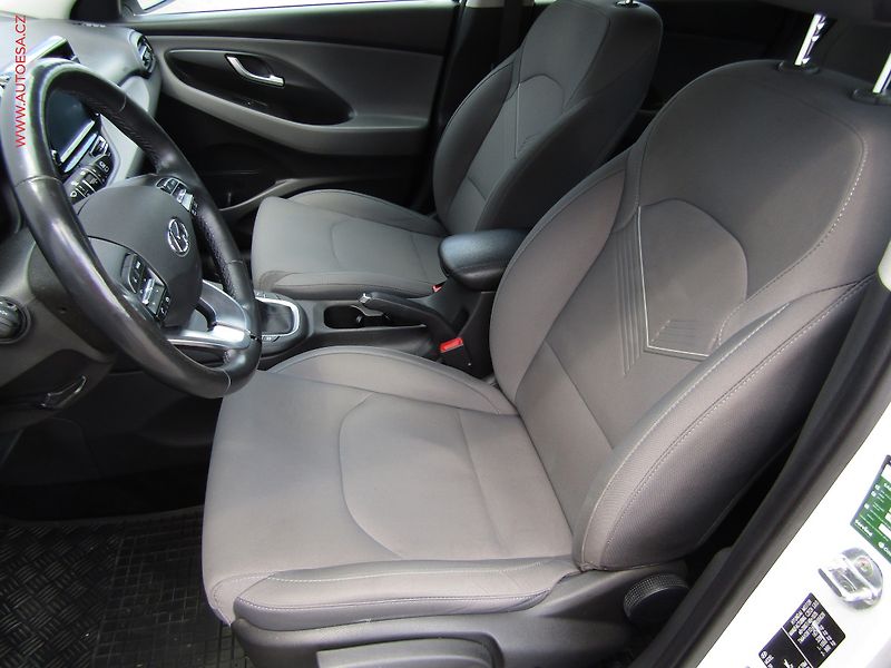 Hyundai i30 (2021) 1.5 T-GDi, 1.maj,ČR - fotka 9 z 22