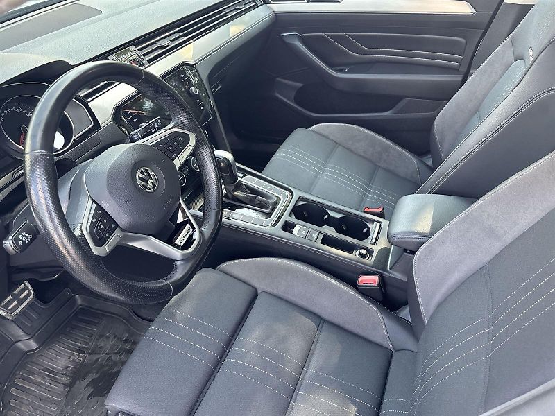 Volkswagen Passat (2020) Variant 2.0 TDI 4Motion DSG Al - fotka 6 z 27