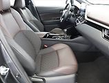 Toyota C-HR (2017) 1.2 Turbo, ČR,1.maj - náhled 7