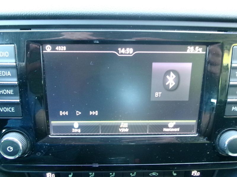 Škoda Octavia 2,0 TDI AUTOKLIMA - fotka 24 z 40