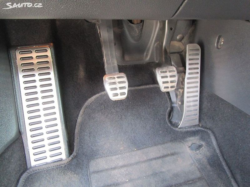 Volkswagen Tiguan 1,4TSI-90KW- NOVÉ ROZVODY - fotka 29 z 32