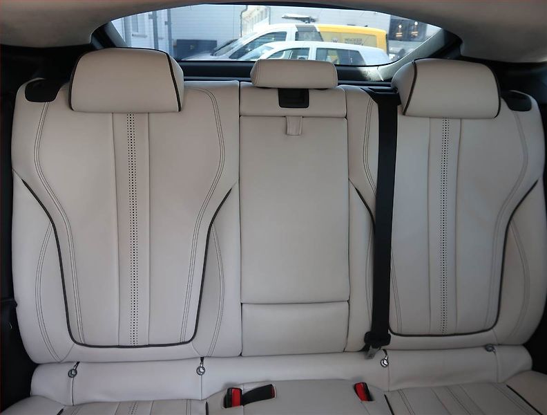 BMW X6 (2018) M Paket xDrive40d - fotka 10 z 25