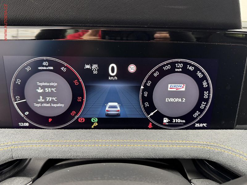 Škoda Superb (2025) 2.0 TDi, 1.maj,ČR, Selection - fotka 22 z 35