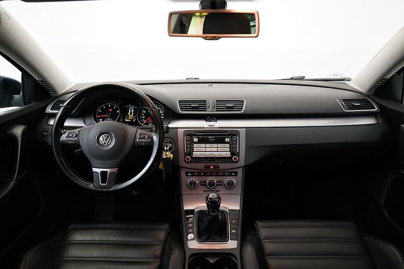 Volkswagen Passat - fotka 5 z 24