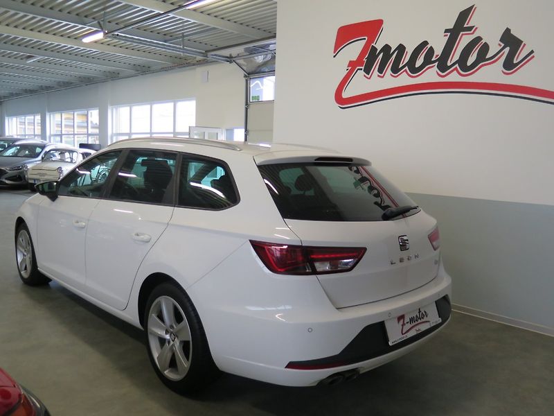 Seat Leon (2015) 2.0TDI FR,klima,navi,servis - fotka 2 z 29
