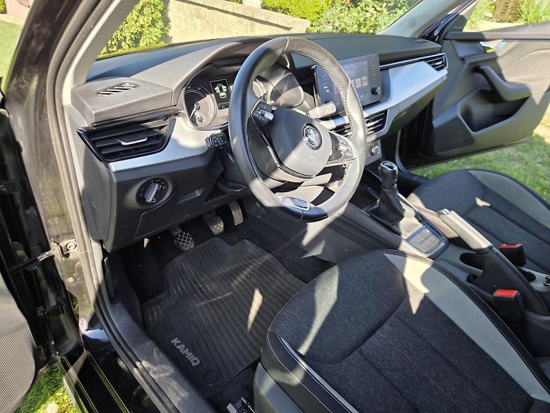 Škoda Kamiq (2021) KAMIQ STYLE 1,0 TSI 70 kW - fotka 34 z 53