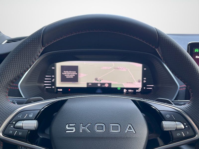Škoda Octavia (2025) 2.0 TSI 195 kW DSG RS - fotka 9 z 34