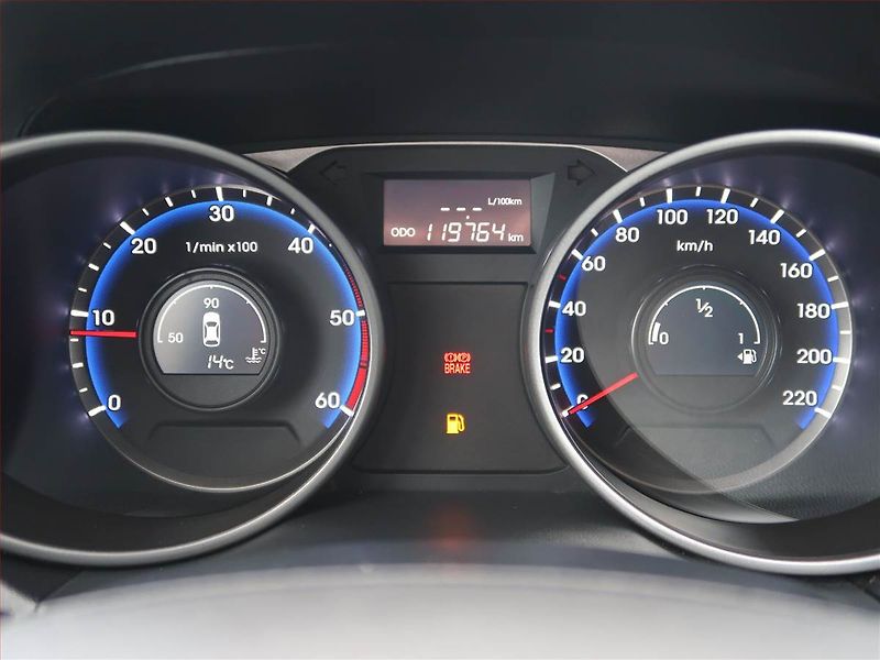 Hyundai ix35 (2012) 2.0 CRDi, 4X4, Tempomat - fotka 11 z 17