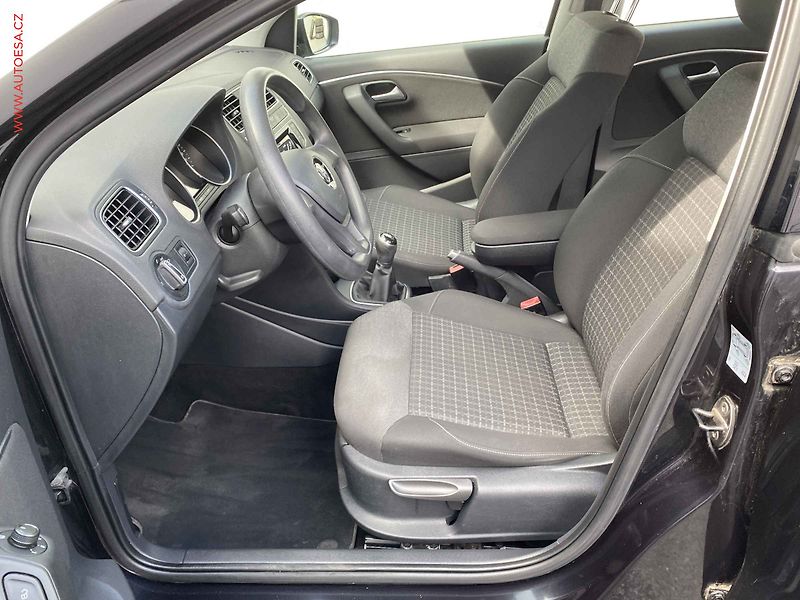 Volkswagen Polo (2015) 1.0 MPi, Comfortline - fotka 9 z 18