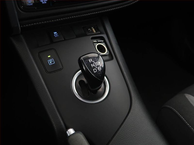 Toyota Auris (2016) Hybrid, Automat, Tempomat - fotka 13 z 21