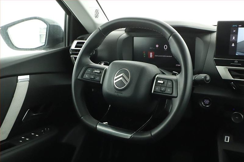 Citroën C4 (2025) 1.2 PureTech - fotka 16 z 17