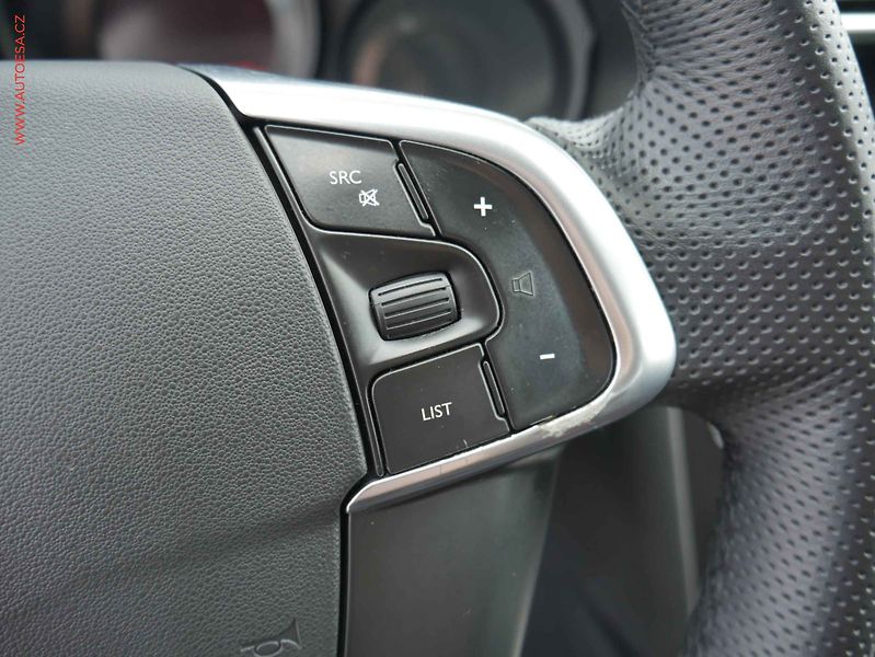 Citroën C4 (2012) 1.4i, 2.maj,ČR, AC - fotka 15 z 18