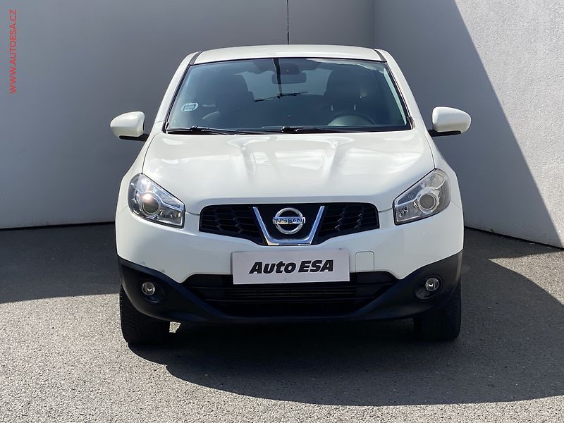 Nissan Qashqai (2011) 1.5dCi, Acenta, TZ - fotka 2 z 16