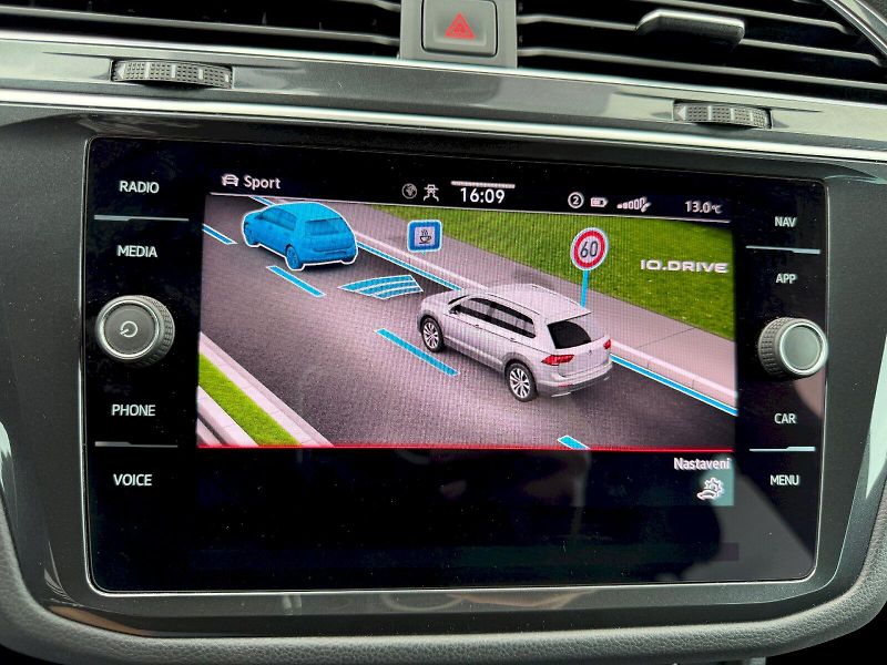 Volkswagen Tiguan (2021) 1.5 TSI 110kW United - fotka 17 z 35