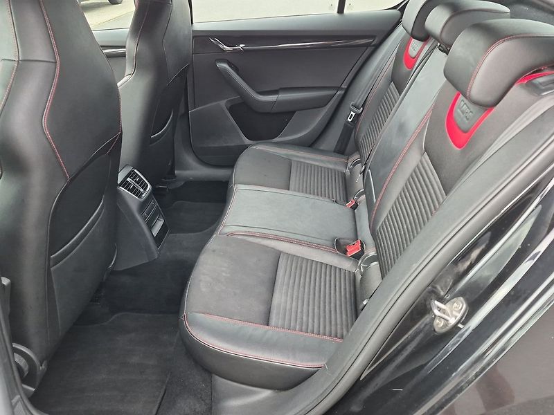 Škoda Octavia RS  2.0 TDI 135kw - fotka 10 z 25
