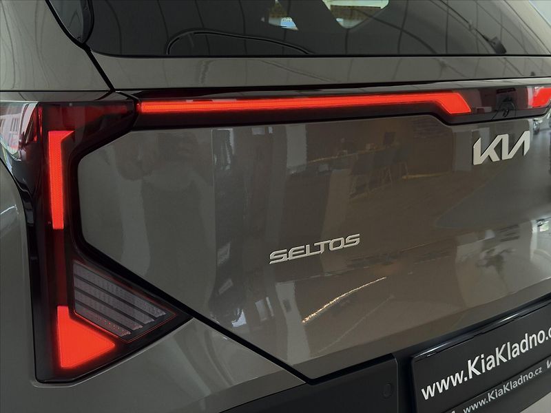 Kia Seltos (2026) 1,6 T-GDI 4X2 DCT EXCLUSIVE DE - fotka 9 z 10
