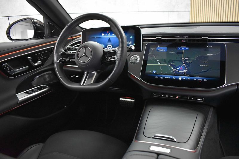 Mercedes-Benz Třídy E E 220d AMG*TAŽNÉ*ZÁRUKA*ČR 1.M - fotka 9 z 42