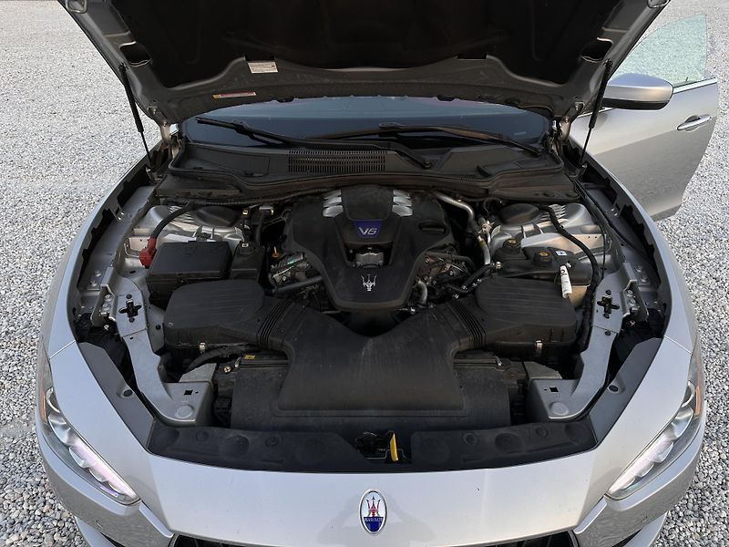 Maserati Ghibli (2017) SQ4 - fotka 8 z 17