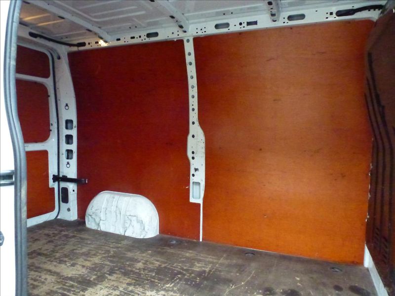 Renault Master 2,3 DCI L2H2 6 rychlostní - fotka 22 z 50