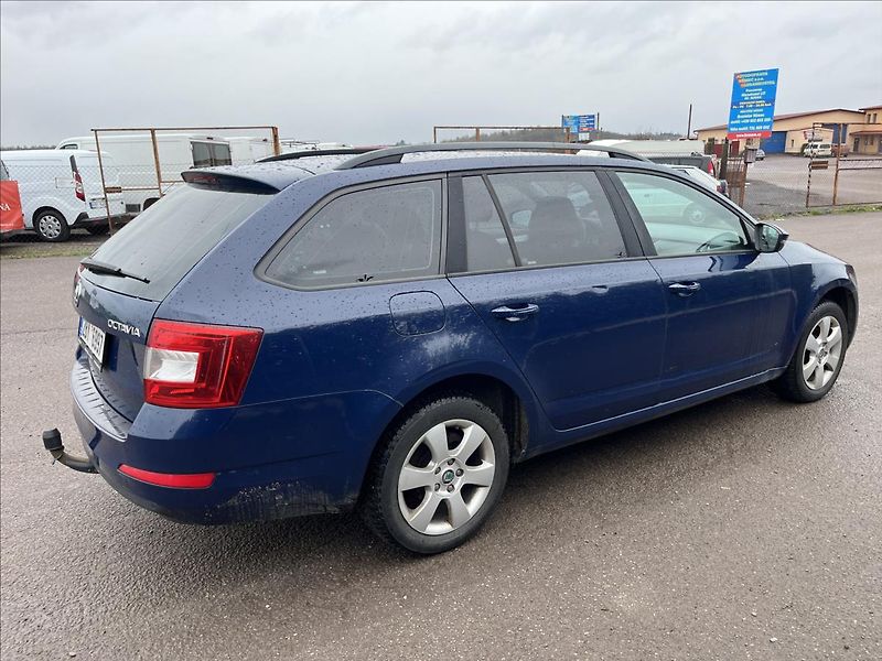 Škoda Octavia 2,0 TDi 110KW KLIMA ROZVODY - fotka 5 z 36