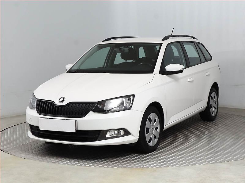 Škoda Fabia (2018) Ambition 1.0 TSI, Serv.kniha - fotka 2 z 13