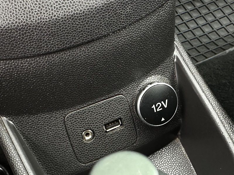 Ford Fiesta 1.0 EB 74kW KLIMA Tempomat PDC - fotka 28 z 35