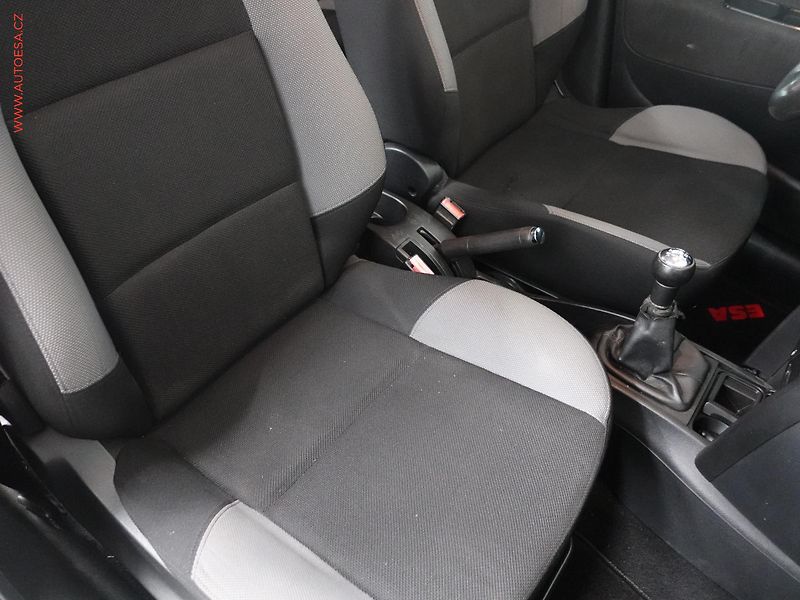 Peugeot 207 (2009) 1.6i, AC - fotka 11 z 21