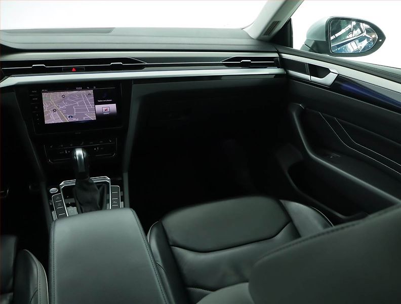 Volkswagen Arteon (2023) 2.0 TDI - fotka 8 z 18