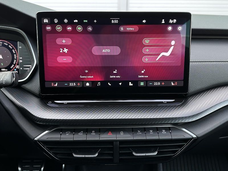 Škoda Octavia 2.0TSi 4x4 DSG Sportline Matri - fotka 24 z 49