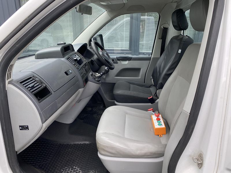Volkswagen Transporter 2.0TDI 75KW-KOMUNÁLNÍ VOZIDLO - fotka 12 z 21