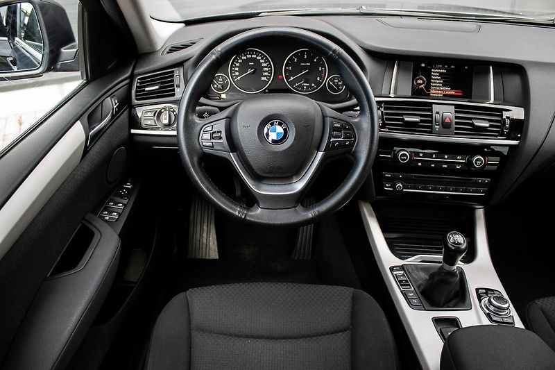 BMW X4 - fotka 24 z 28