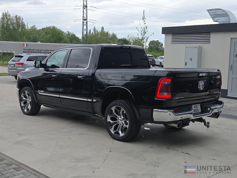 Dodge RAM (2022) RAM 1500 Limited V8 - fotka 6 z 14