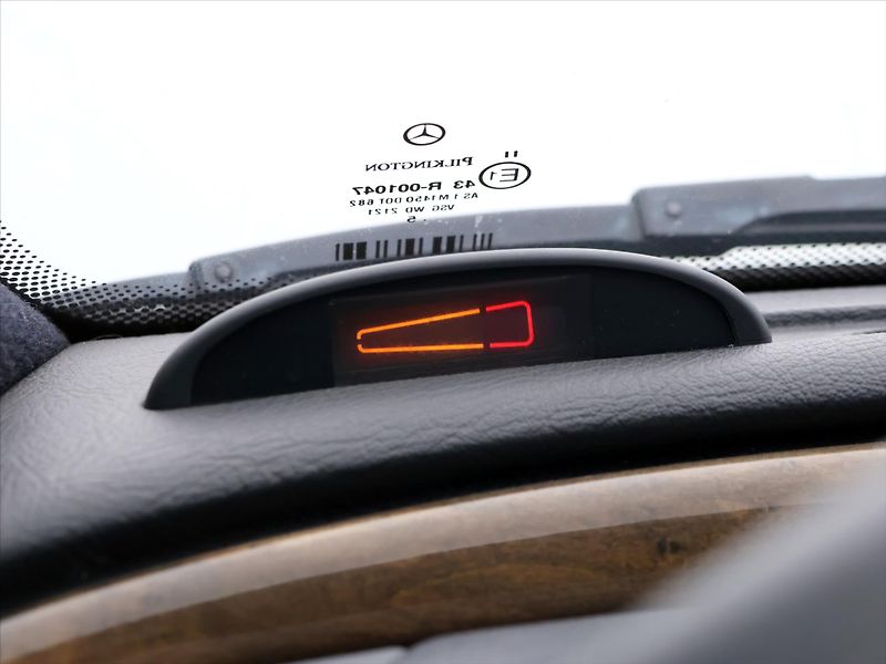 Mercedes-Benz CLK 5.4 i 255kW 55 AMG Aut. - fotka 19 z 38