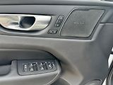Volvo XC60 T8 AWD ULTIMATE // REZERVACE - náhled 12
