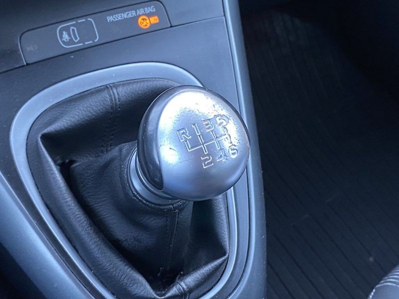 Toyota Verso 1.8i, ČR, Active Trend, tažné - fotka 25 z 32