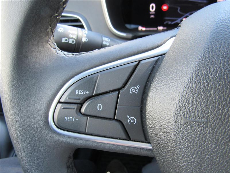Renault Mégane 1,3 TCe GrandCoupé Techno - fotka 25 z 32