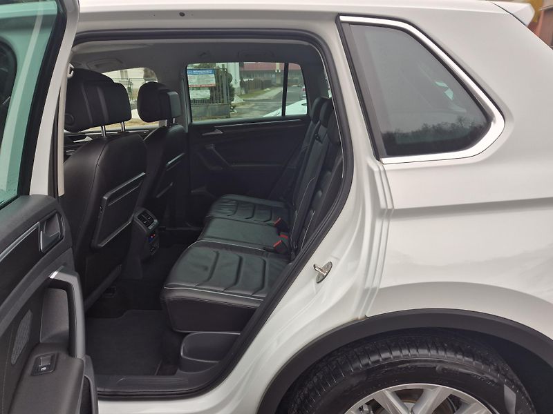 Volkswagen Tiguan 2,0TDi 140kw DSG 4x4 18ALU TZ - fotka 12 z 50