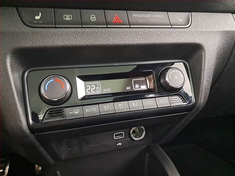 Škoda Fabia (2019) Monte Carlo 1.0 TSI, Tempomat - fotka 13 z 22