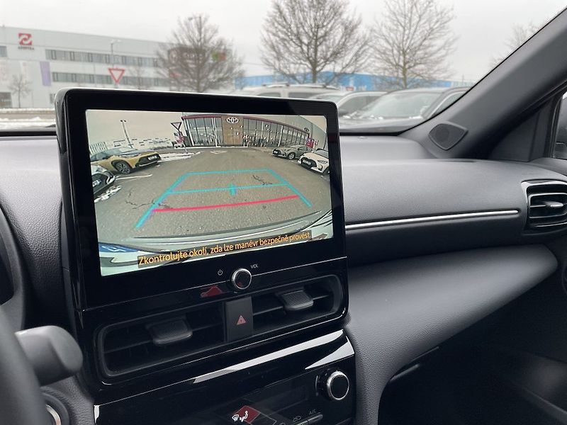 Toyota Yaris Cross 1.5 Hybrid 130k ODBĚR IHNED - fotka 18 z 29