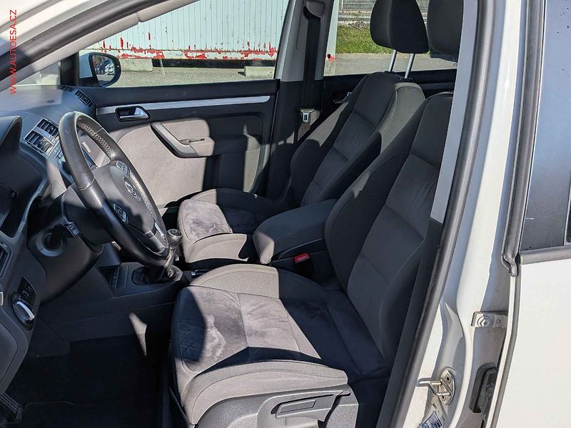 Volkswagen Touran (2011) 1.4TSi, Xenon, výhř.sed. - fotka 9 z 14