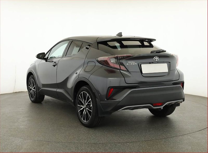 Toyota C-HR (2017) 1.2 Turbo, ČR,1.maj - fotka 4 z 17