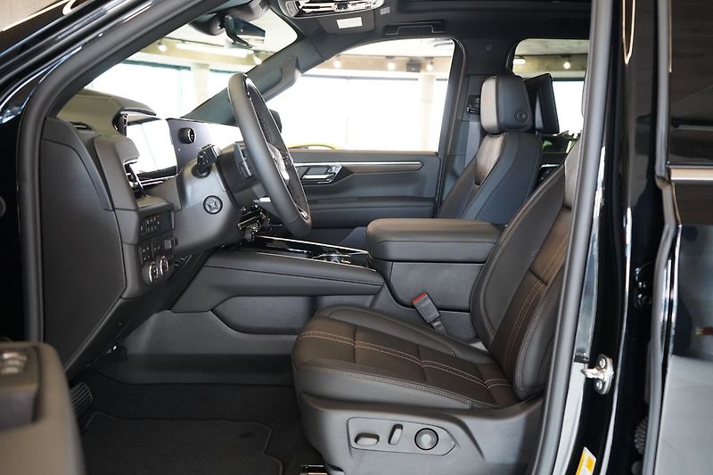 Chevrolet Suburban (2026) 6,2 V8 High Country - fotka 20 z 50