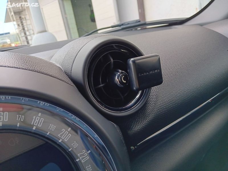 Mini Countryman 2.0D  S WORKS 4X4 - fotka 21 z 26
